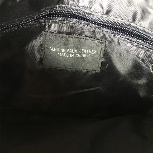 Faux leather clutch - Picture 2 of 3